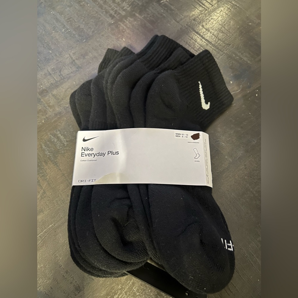 5 pairs black ankle socks brand new size Large dri-fit